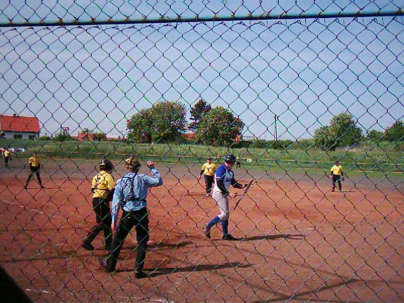 1. Moravsk softballov liga mu, sobota 17.5.2003, Kunovice. Zpasy s TDH Snails Kunovice a Taypan Luhaovice.