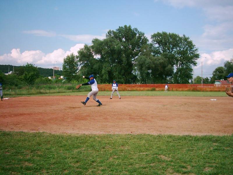 1. Moravsk softballov liga mu, nedle 15.6.2003, Brno. Zpasy s SK Slvie OU Ostrava a TDH Snails Kunovice 