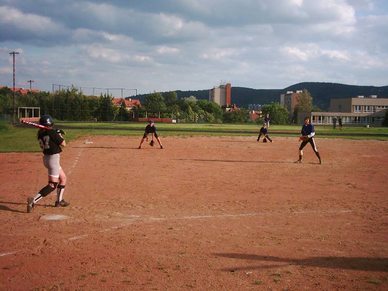 MSL juniorek 2004, steda 16.6.2004, Brno-Krav hora. Zpas proti KP Draice Brno.
