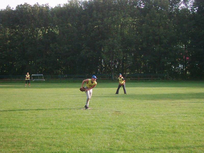 Softballov soustedn v Lun u Vsetna v roce 2004.