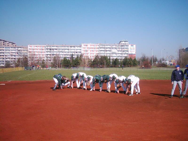 Softballov turnaj junior podan SK Meteor Praha, 2.4. - 3.4.2005, Praha-Meteor.