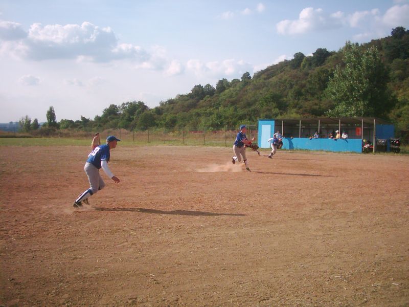 Softballov soustedn v Brn na Hdech v roce 2008.