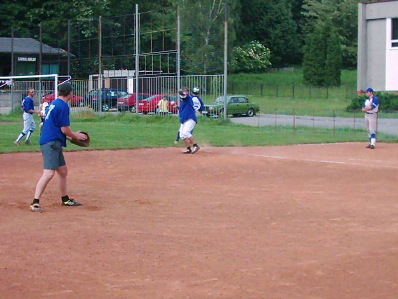 1. Moravsk softballov liga mu, nedle 1.6.2003, Ostrava. Zpasy s SK Slvie OU Ostrava a Taypan Luhaovice.