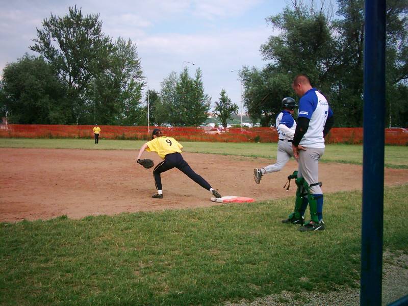 1. Moravsk softballov liga mu, nedle 15.6.2003, Brno. Zpasy s SK Slvie OU Ostrava a TDH Snails Kunovice 