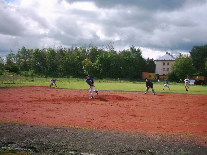 Tak jsme si vyzkoueli jak se hraje baseball.