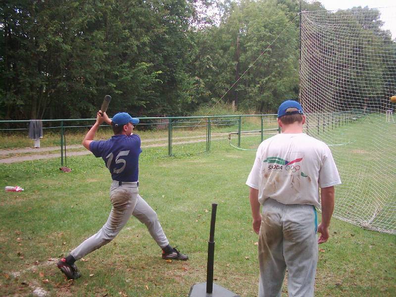 Softballov soustedn v Lun u Vsetna v roce 2004.