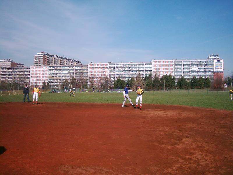 Softballov turnaj junior podan SK Meteor Praha, 2.4. - 3.4.2005, Praha-Meteor.